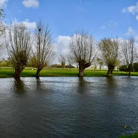 Near & Marina * Nieuport